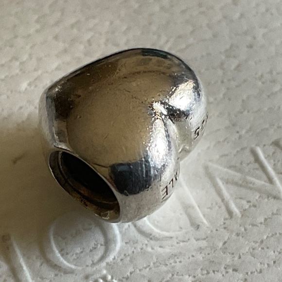 Pandora silver heart charm - Picture 2 of 3
